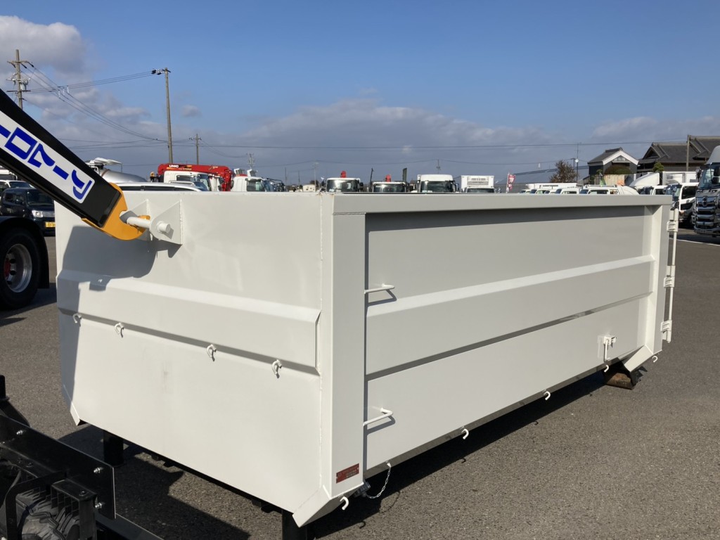 箱前方の状態です。|いすゞ フォワード 2RG-FRR90S4(2WD)の写真26