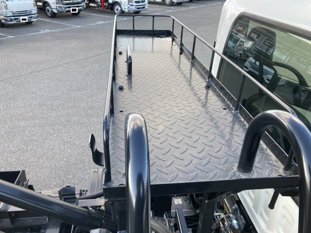 デッキの状態です。|いすゞ フォワード 2RG-FRR90S4(2WD)の写真37