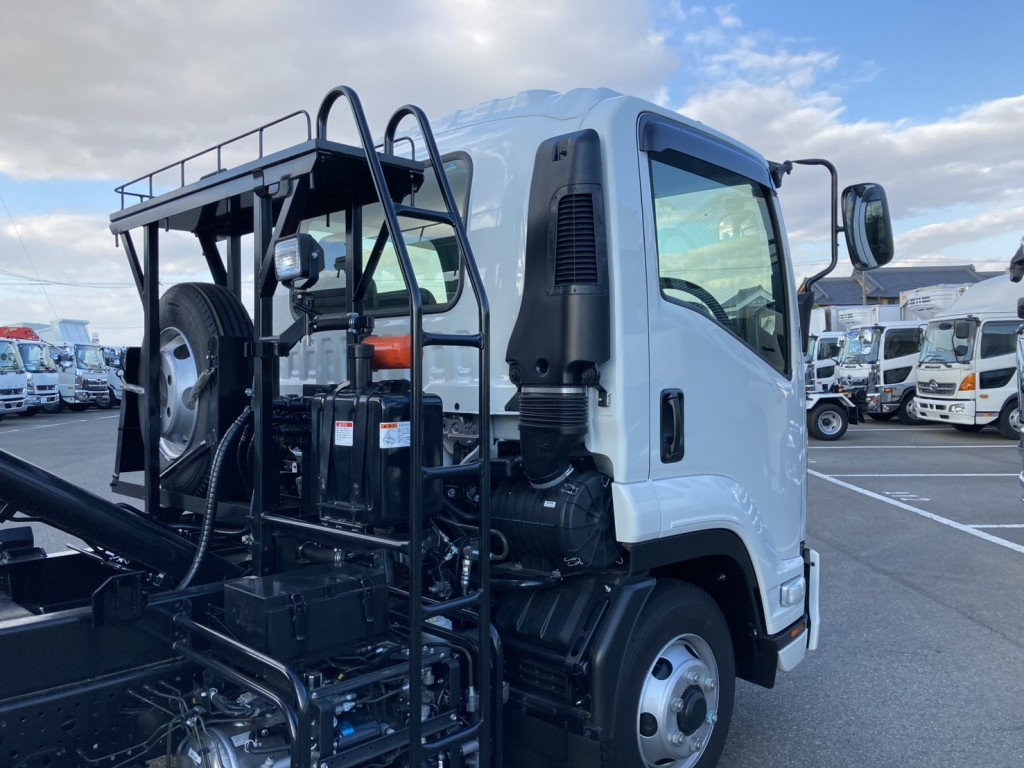 キャブバックの状態です。|いすゞ フォワード 2RG-FRR90S4(2WD)の写真38