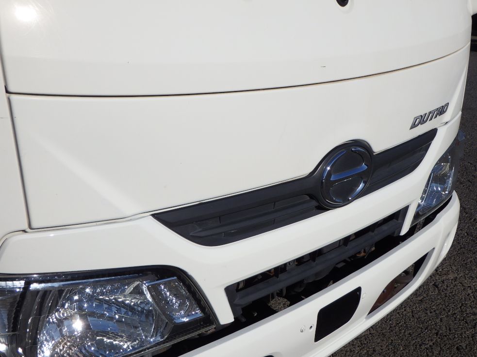 フロントパネルは塗装してあります。|日野 デュトロ TKG-XZU620T(2WD)の写真28
