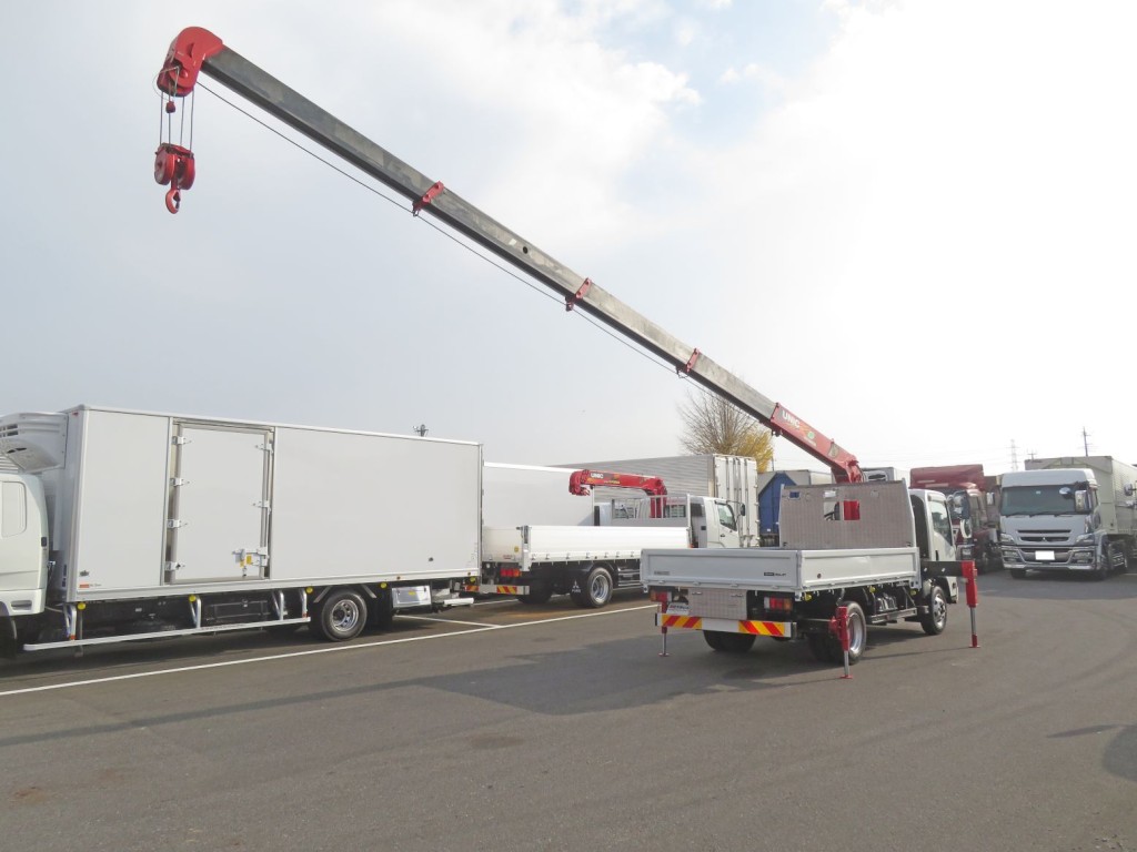 いすゞ エルフ TPG-NPR85N(2WD)の写真4