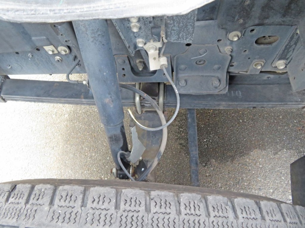 脚周りに少しサビがあります。|いすゞ エルフ TPG-NPR85N(2WD)の写真41