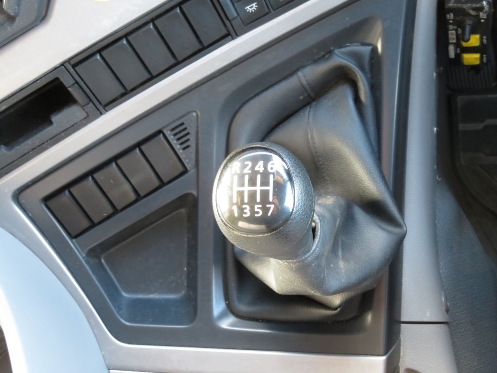 UDトラックス クオン 2PG-CW5ALの写真23