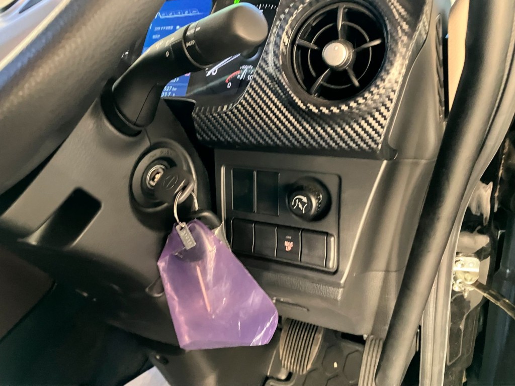 スイッチ類です。|日野 プロフィア 2DG-FS1AHEの写真30