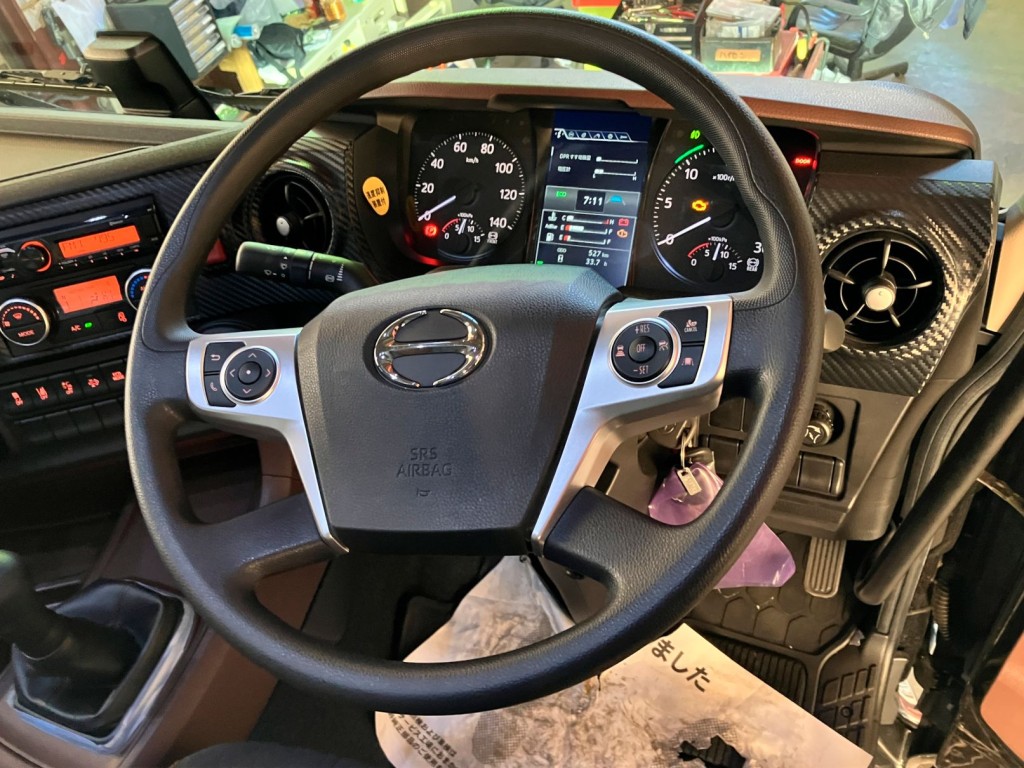 メーター周りの状態です。|日野 プロフィア 2DG-FS1AHEの写真31