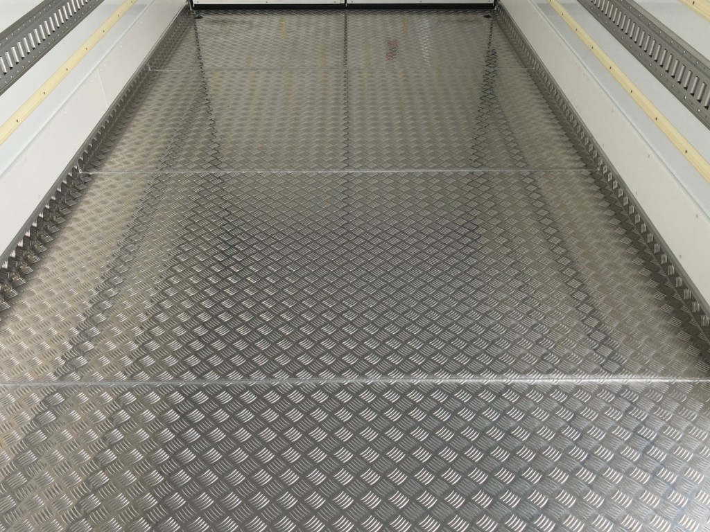 床後方の状態です。|三菱 ファイター 2KG-FK65F(2WD)の写真22