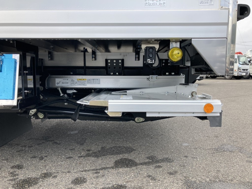 ゲートを収納した状態です。|三菱 ファイター 2KG-FK65F(2WD)の写真31