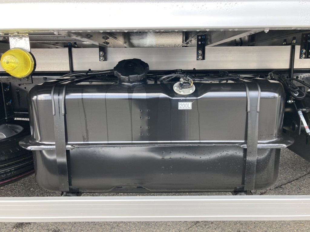燃料タンクです。|三菱 ファイター 2KG-FK65F(2WD)の写真39