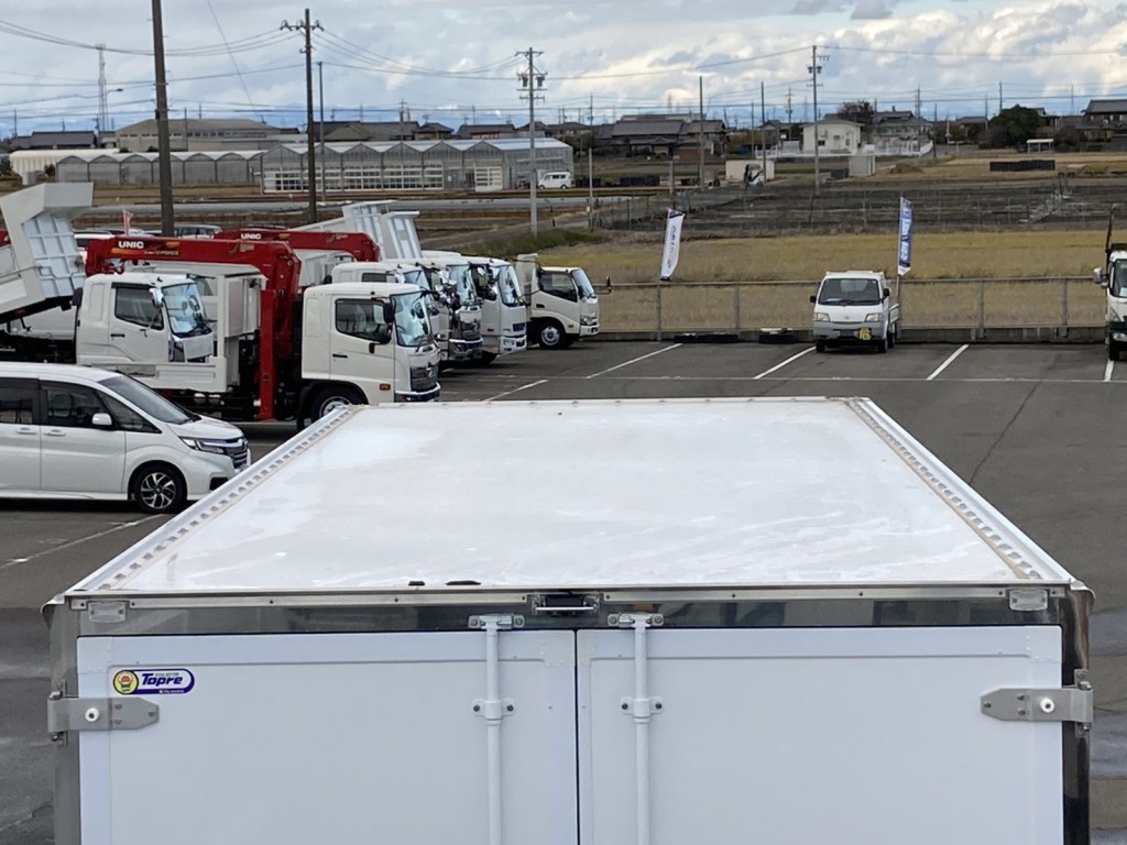 ボデールーフの状態です。|三菱 ファイター 2KG-FK65F(2WD)の写真48