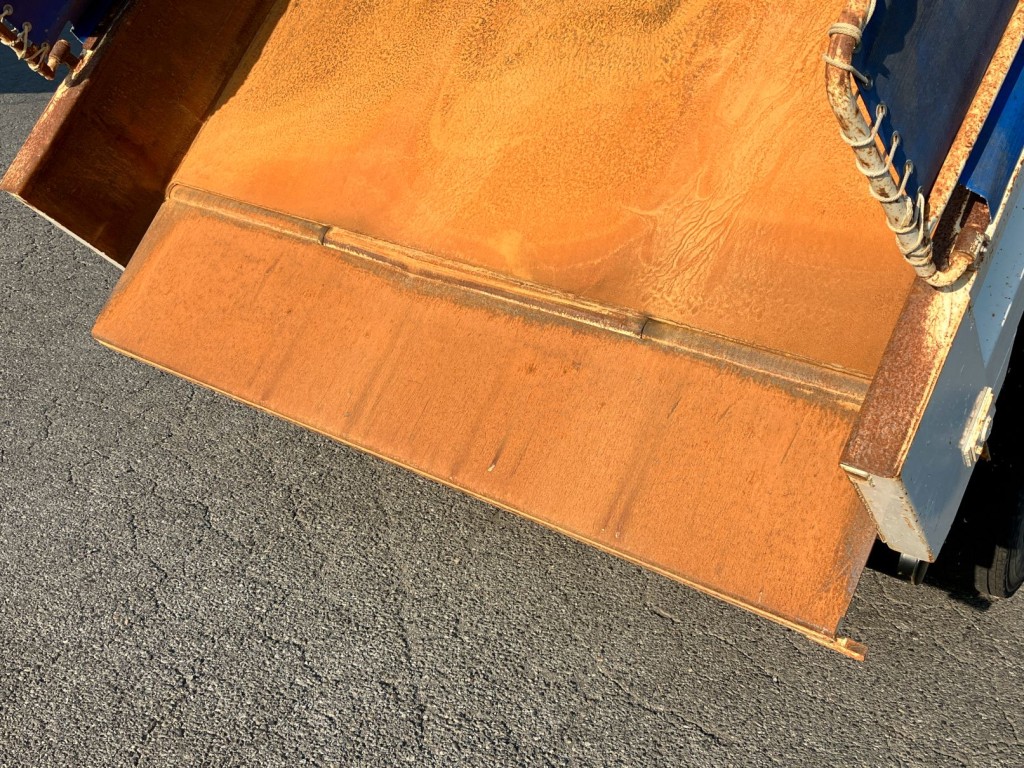 リヤゲート裏側の状態です。|いすゞ フォワード TKG-FRR90S1(2WD)の写真12