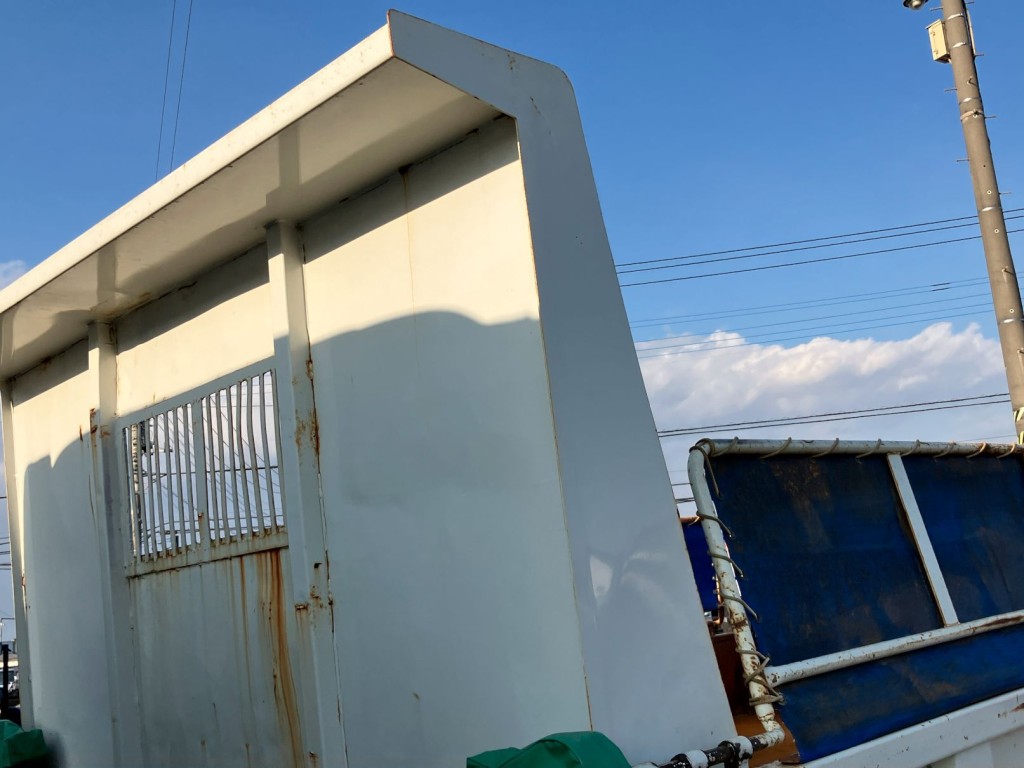 助手席側プロテクター側面に曲がり・キズ・サビがあります。|いすゞ フォワード TKG-FRR90S1(2WD)の写真41