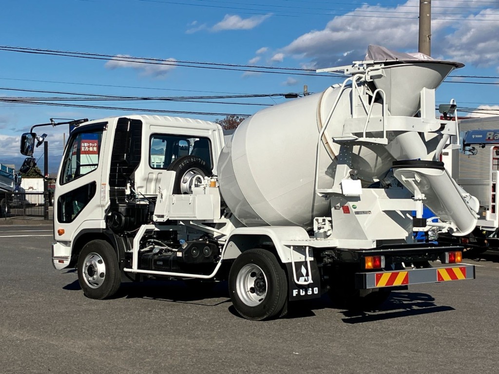 三菱 ファイター 2KG-FK72F(2WD)の写真3