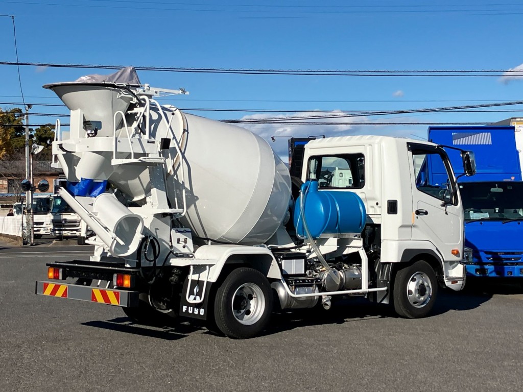 三菱 ファイター 2KG-FK72F(2WD)の写真4