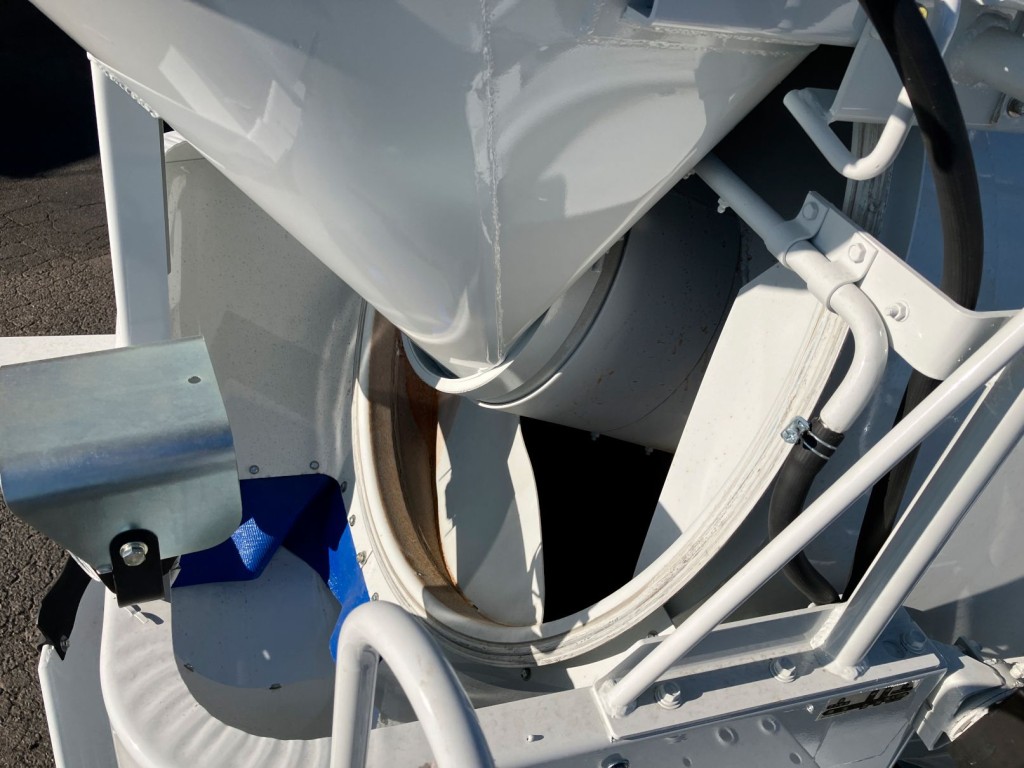 三菱 ファイター 2KG-FK72F(2WD)の写真11