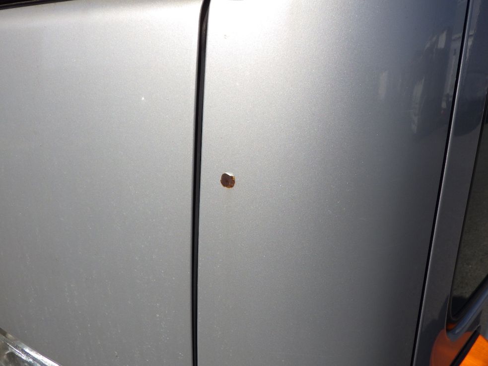 助手席側コーナーパネルにサビがあります。|ニッサンディーゼル コンドル BDG-PK37Cの写真28