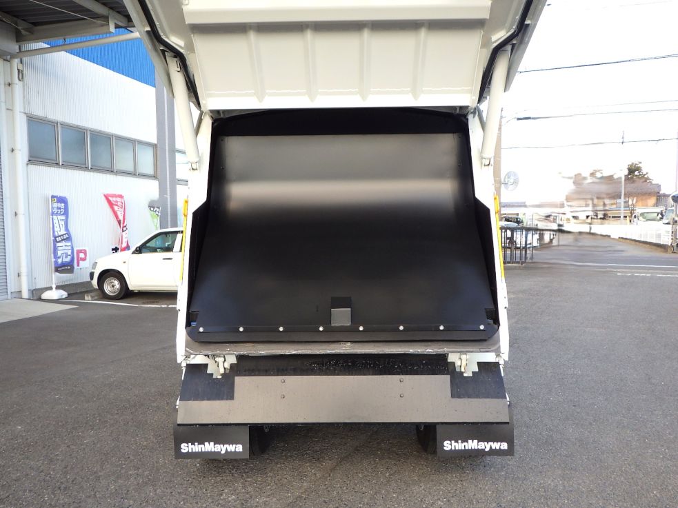 排出板の状態です。|日野 デュトロ 2KG-XZU600F(2WD)の写真10