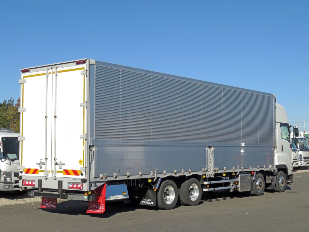 いすゞ ギガ 2PG-CYJ77Cの写真4