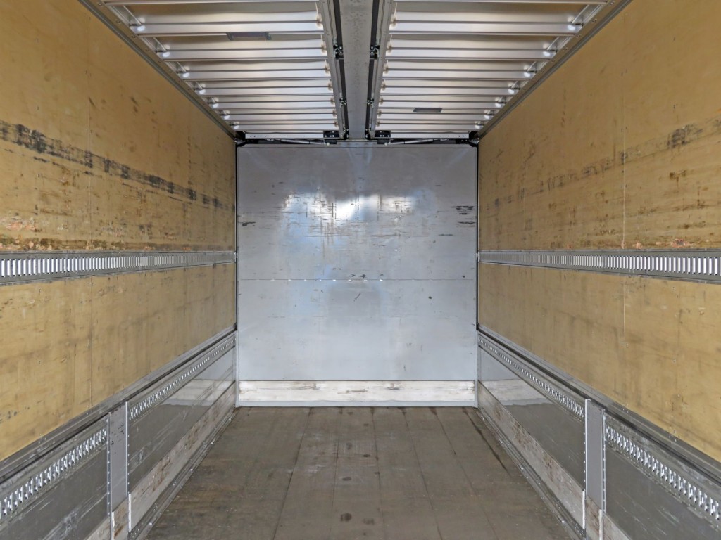 いすゞ ギガ 2PG-CYJ77Cの写真10