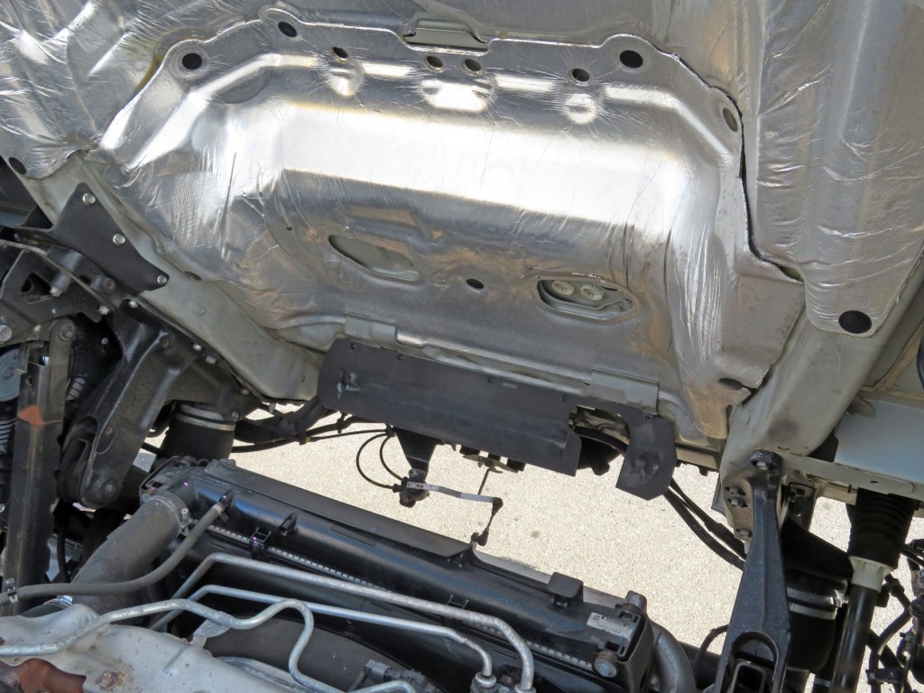 キャブ下面の状態です。|いすゞ ギガ 2PG-CYJ77Cの写真32