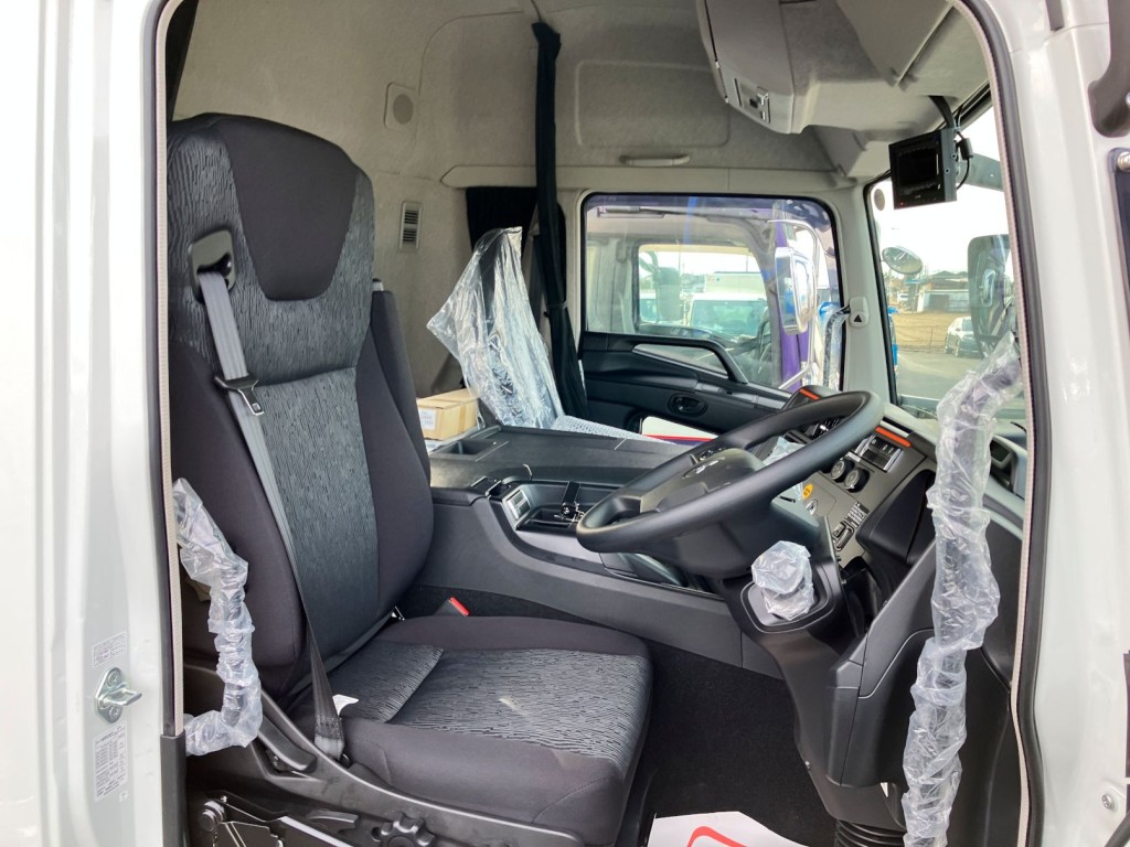 乗車定員は2名です。|三菱 スーパーグレート 2RG-FP84VDRの写真5