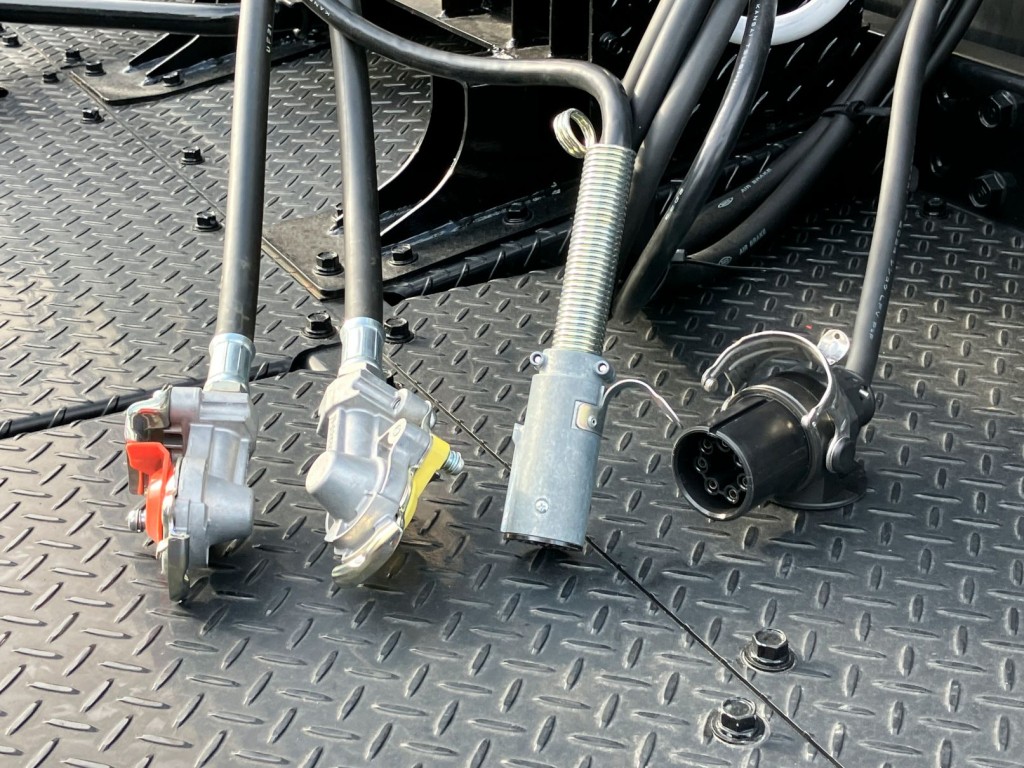 接続コネクター類です。|三菱 スーパーグレート 2RG-FP84VDRの写真15