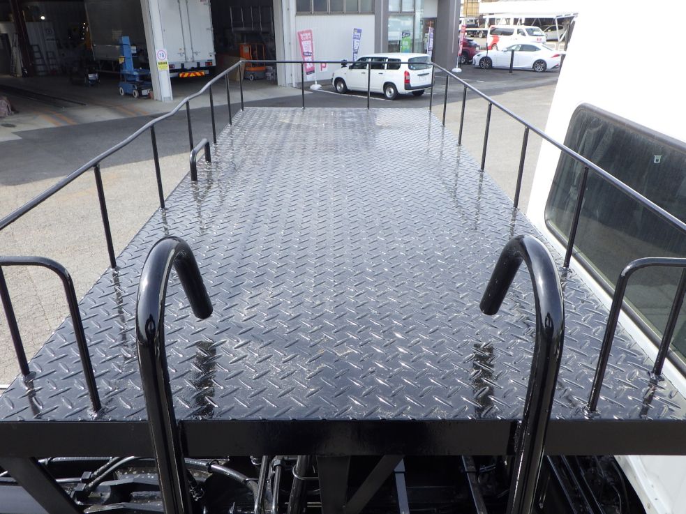 デッキの状態です。（塗装してあります）|三菱 スーパーグレート 2PG-FV70HYの写真11