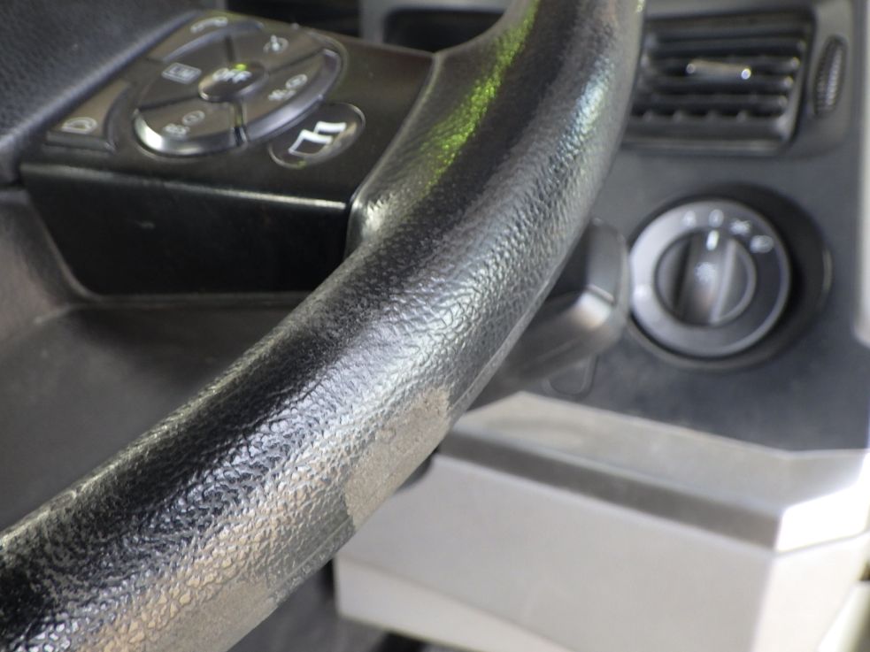 ハンドルにスレがあります。|三菱 スーパーグレート 2PG-FV70HYの写真31