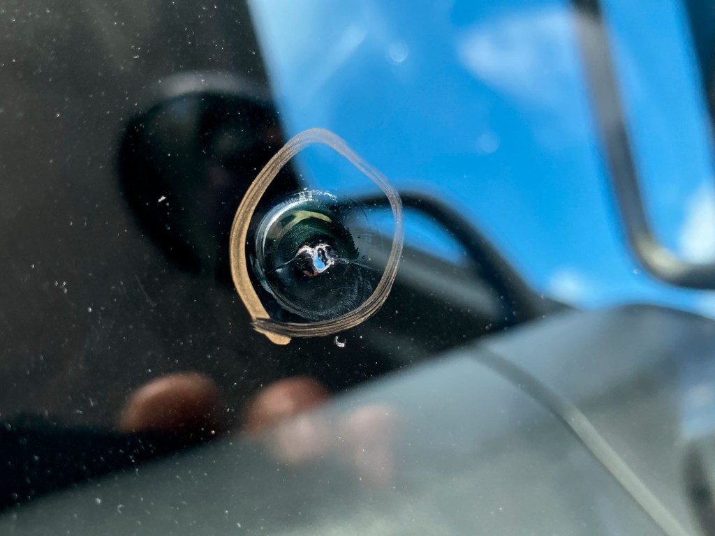 フロントガラスに飛び石があります。|日野 プロフィア QPG-FS1APEAの写真26