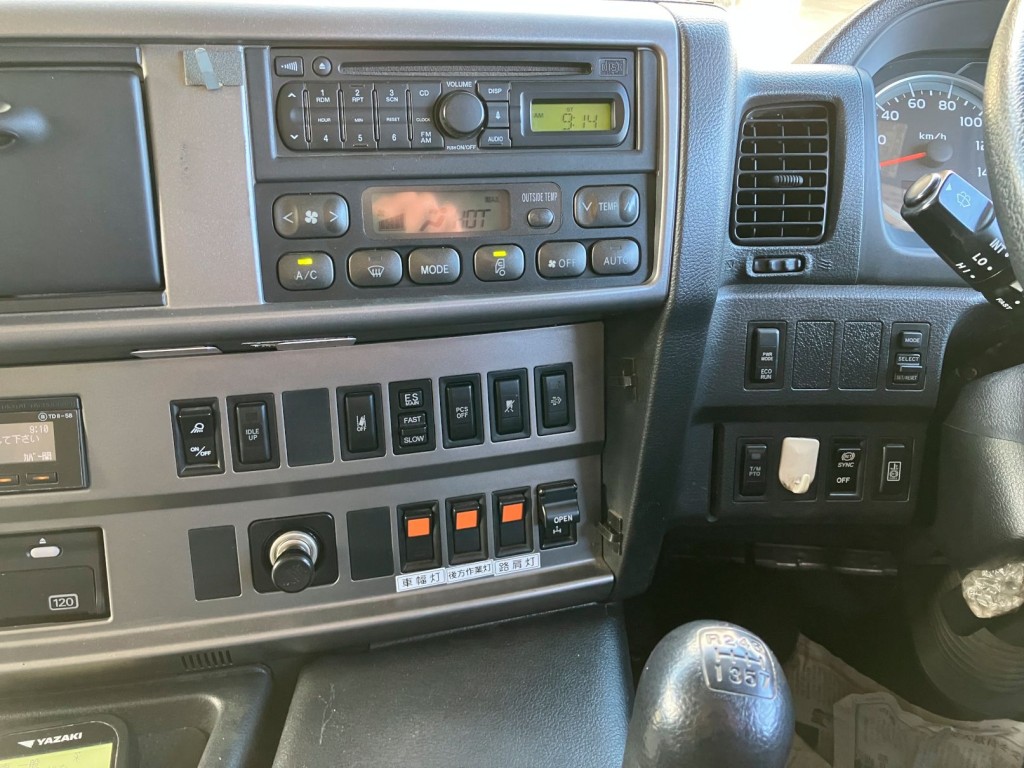スイッチ類です。|日野 プロフィア QPG-FS1APEAの写真28