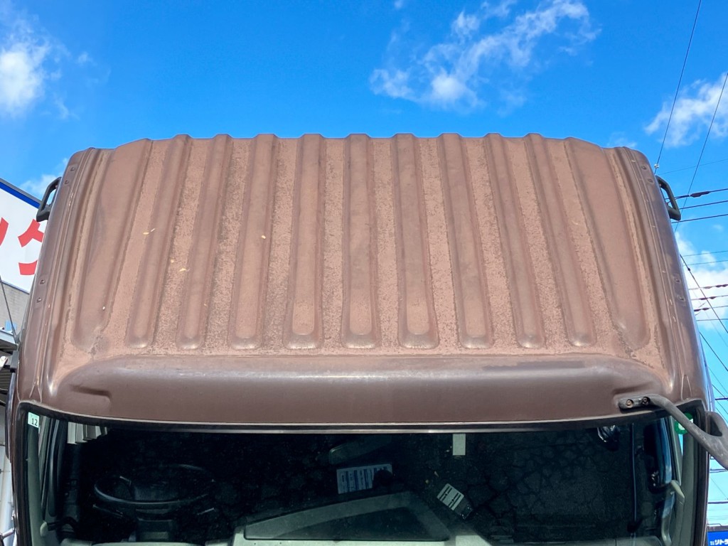 キャブルーフに色褪せがあります。|日野 プロフィア QPG-FS1APEAの写真35