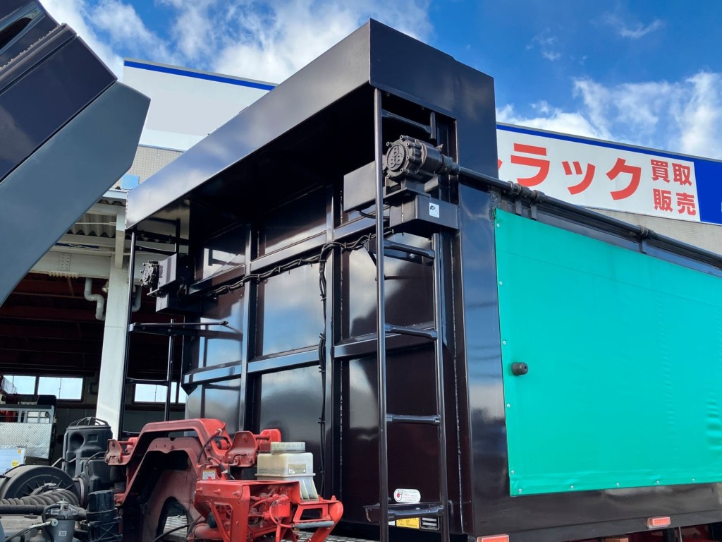 プロテクター前面の状態です。|日野 プロフィア QPG-FS1APEAの写真49