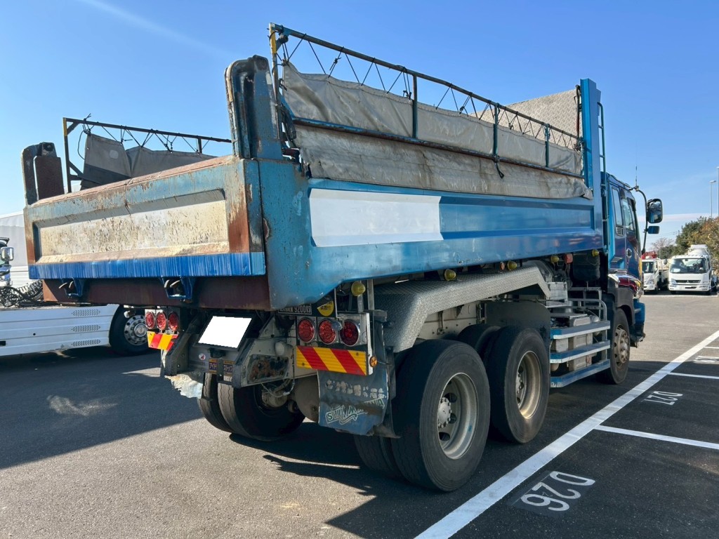 いすゞ ギガ LKG-CXZ77ATの写真4