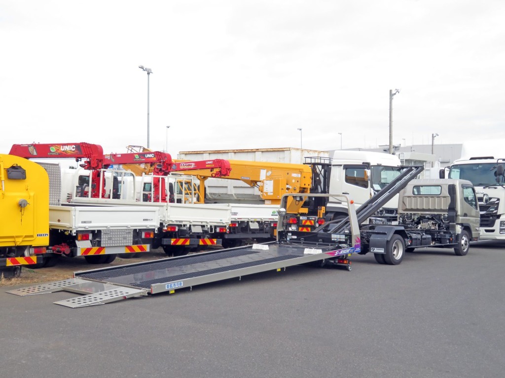 三菱 キャンター 2RG-FEB80(2WD)の写真4