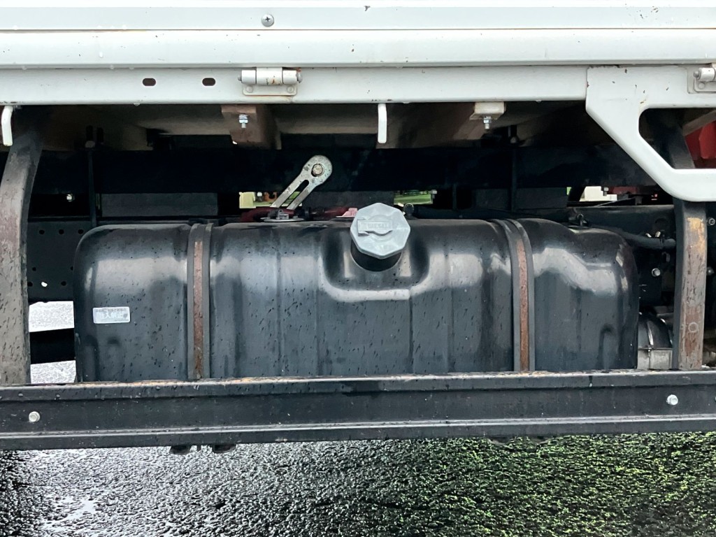 いすゞ エルフ TKG-NKR85AR(2WD)の写真12