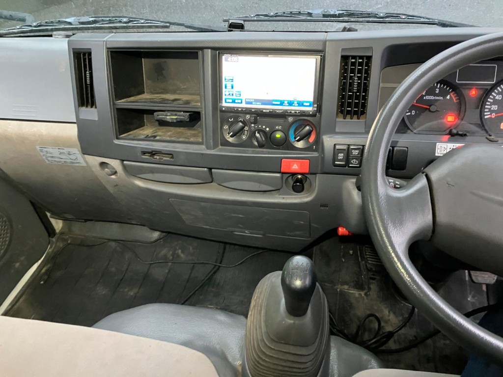 いすゞ エルフ TKG-NKR85AR(2WD)の写真13