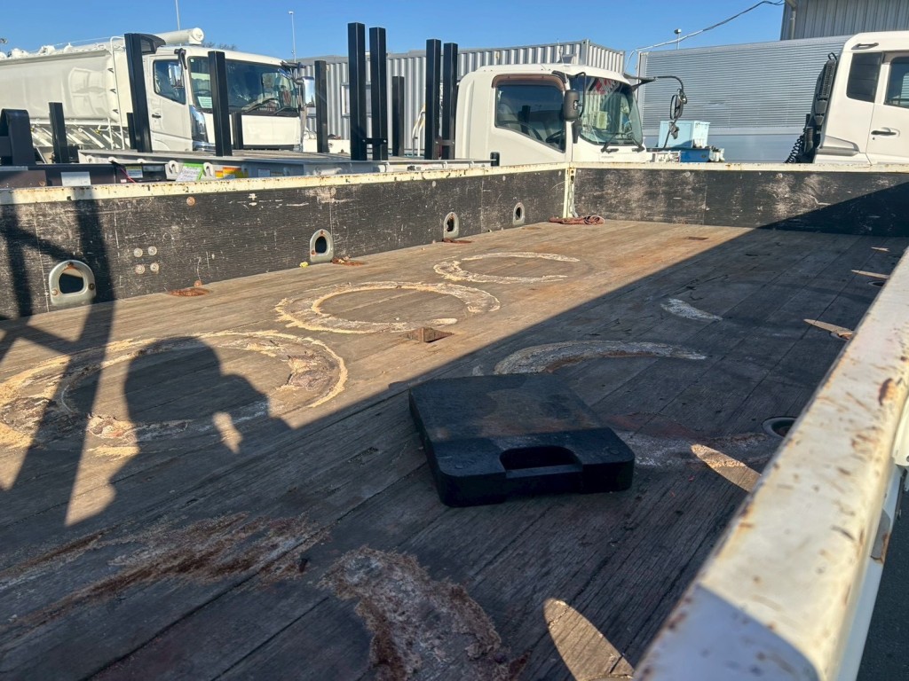 三菱 キャンター TKG-FEB90(2WD)の写真6