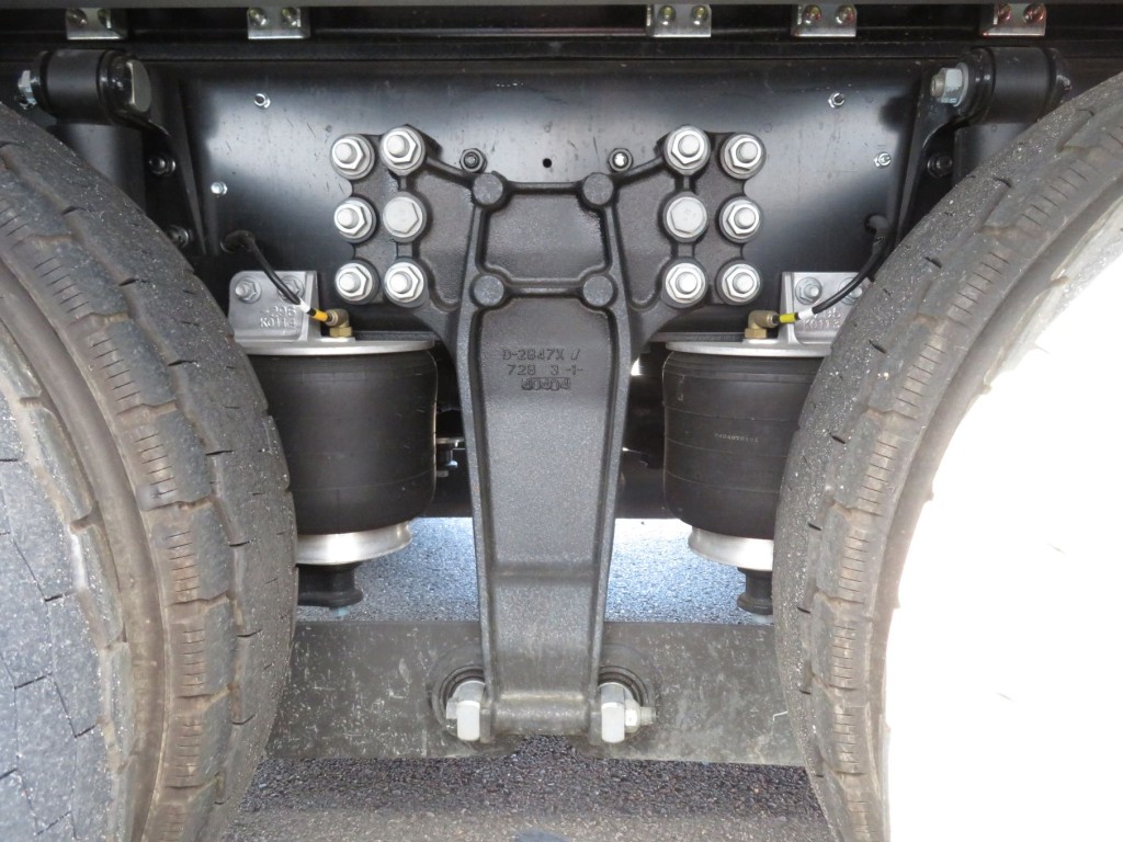 いすゞ ギガ 2PG-CYJ77Dの写真5