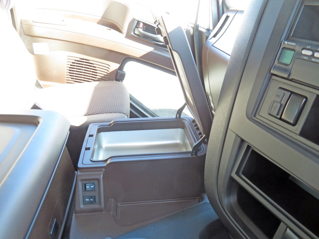 いすゞ ギガ 2PG-CYJ77Dの写真16