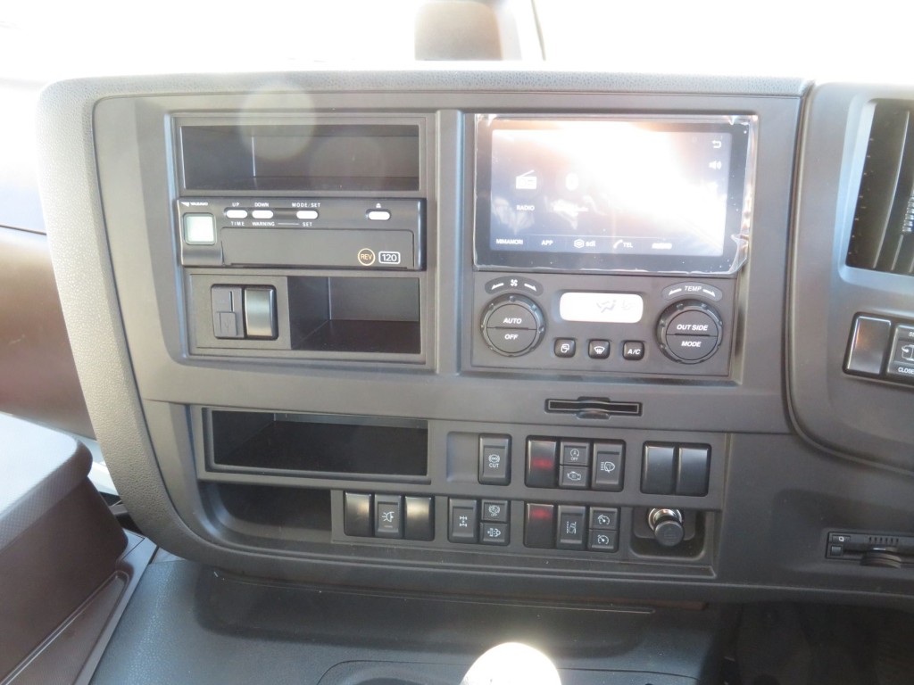 いすゞ ギガ 2PG-CYJ77Dの写真17