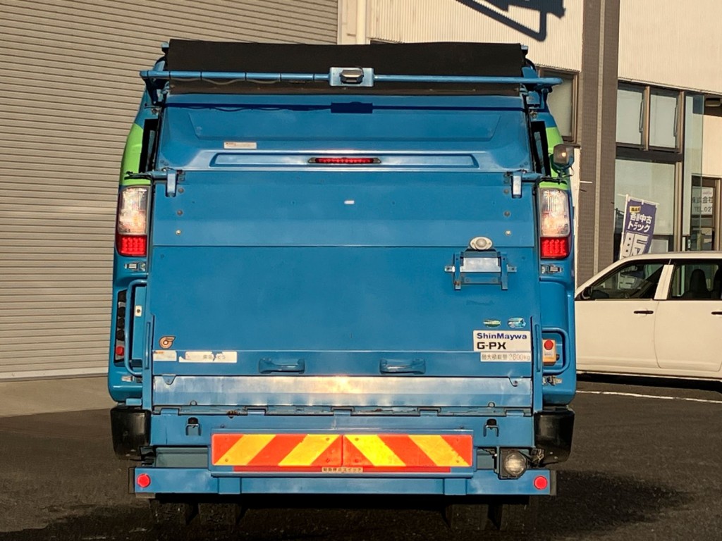 三菱 キャンター 2PG-FEB90(2WD)の写真7