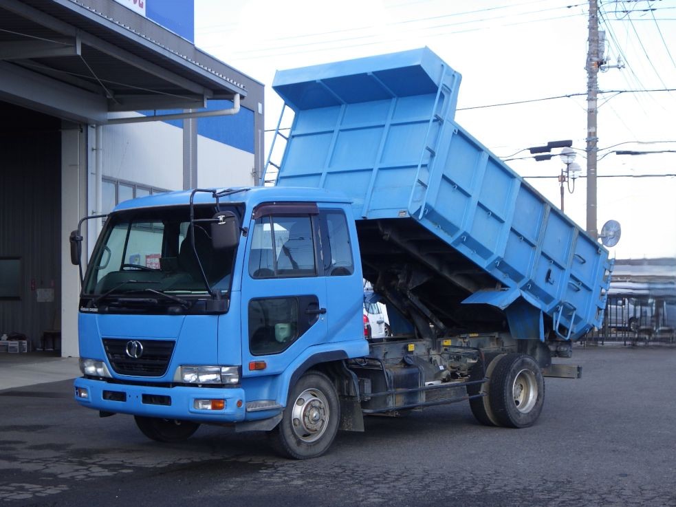 ニッサンディーゼル コンドル PB-MK36A(2WD)の写真1