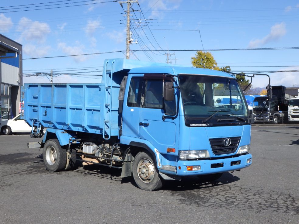 ニッサンディーゼル コンドル PB-MK36A(2WD)の写真2