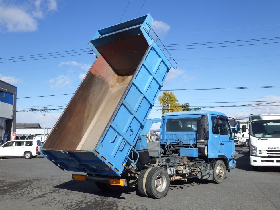 ニッサンディーゼル コンドル PB-MK36A(2WD)の写真4