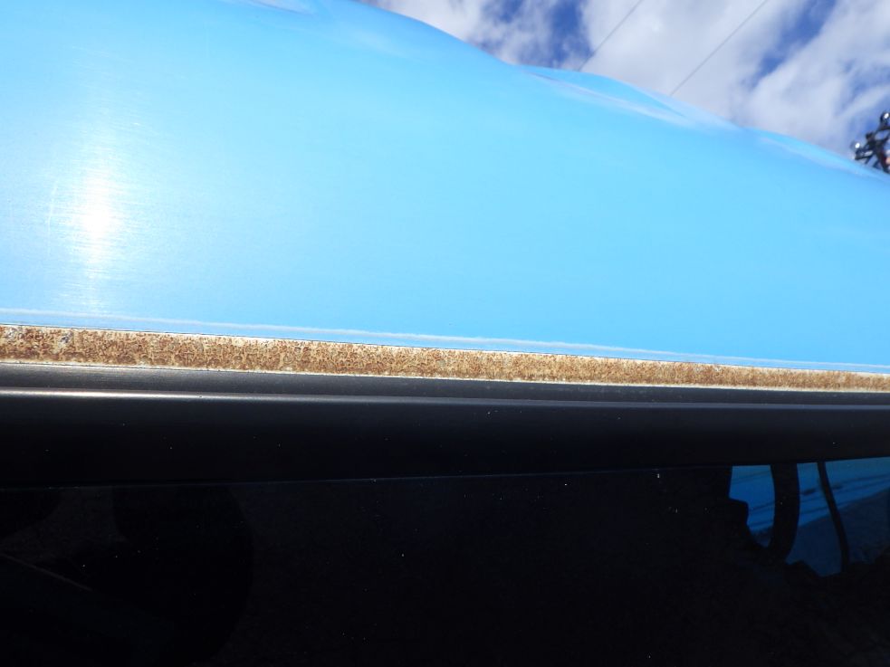 ルーフにサビがあります。|ニッサンディーゼル コンドル PB-MK36A(2WD)の写真29