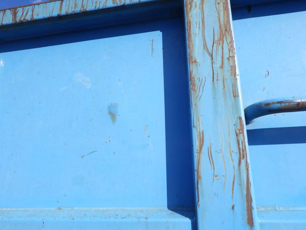 ボディーの助手席側にキズ・サビがあります。|ニッサンディーゼル コンドル PB-MK36A(2WD)の写真32