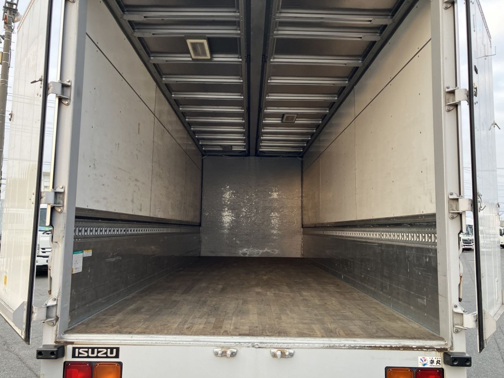 いすゞ フォワード LKG-FTR90S2の写真5