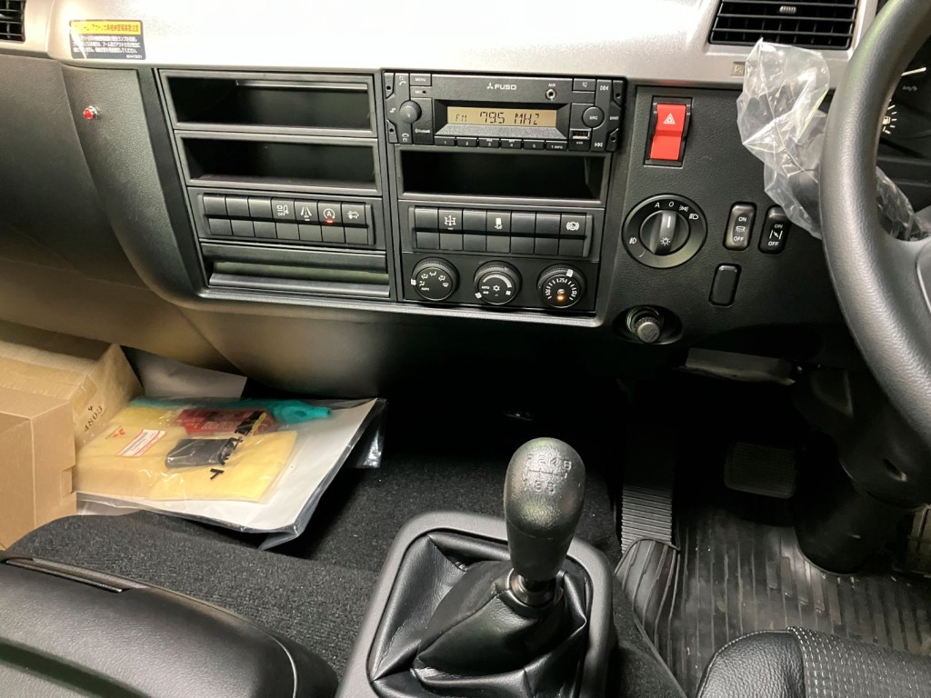 パネル周りの状態です。|三菱 ファイター 2KG-FK62F(2WD)の写真16