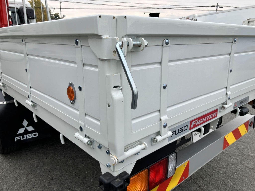 助手席側ボデー後方コーナーに小傷があります。|三菱 ファイター 2KG-FK62F(2WD)の写真27