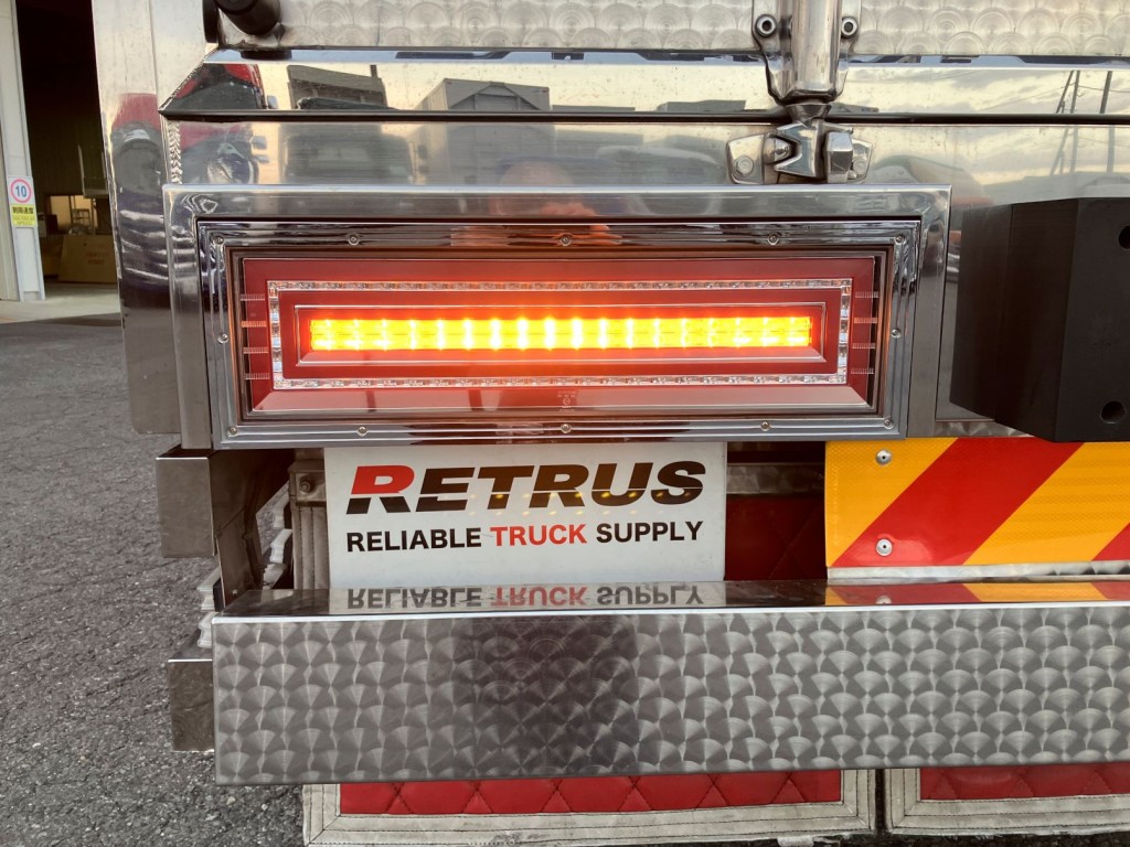 花魁テール(シーケンシャルタイプ)が付いています。|いすゞ ギガ 2PG-CYJ77Cの写真20