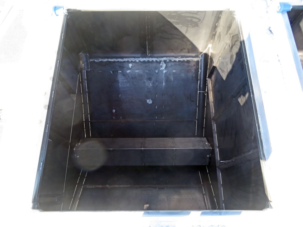 4室目です。（前方から）|三菱 スーパーグレート 2KG-FV80VYPの写真12